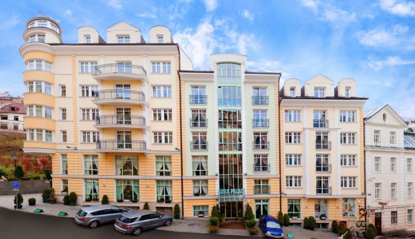 KARLSBAD GRANDE MADONNA (Aura Palace) Karlovy Vary